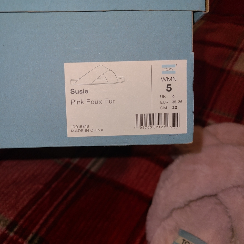 ==^Toms "Susie" Pink Faux Fur - Picture 11 of 14